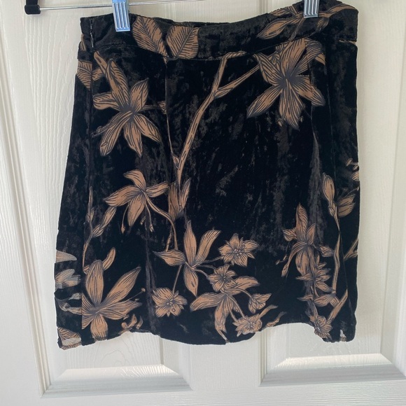 Sage The Label Velvet Burnout Mini Skirt - Picture 6 of 9
